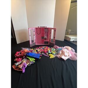 Barbie Clothes, shoes, Accessories, And Wardrobe 2013. T-200